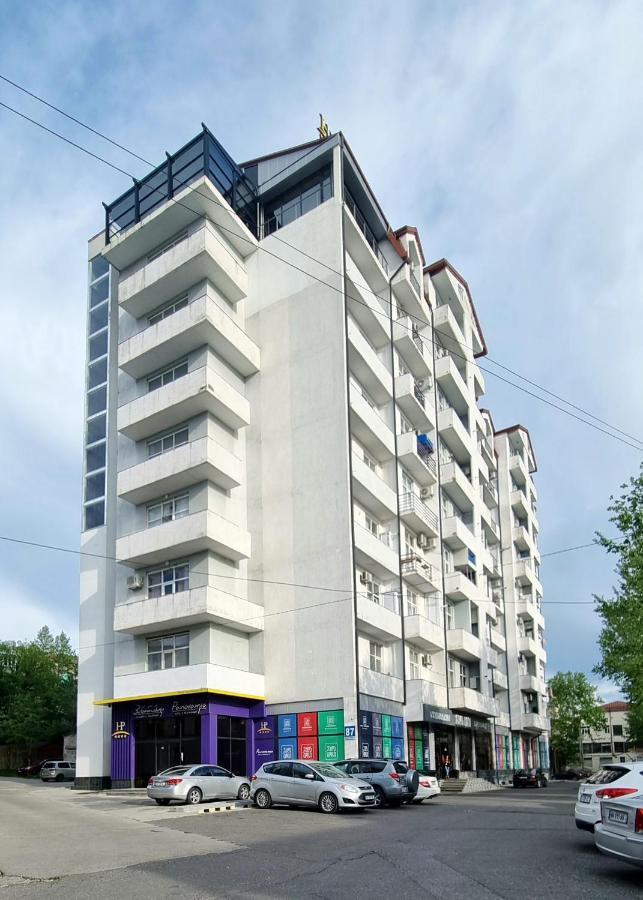 Kate'S Cozy Apartment Kutaisi Eksteriør bilde